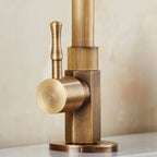 REGALFLOW – Swan Neck Brass Faucet for Classic Spaces
