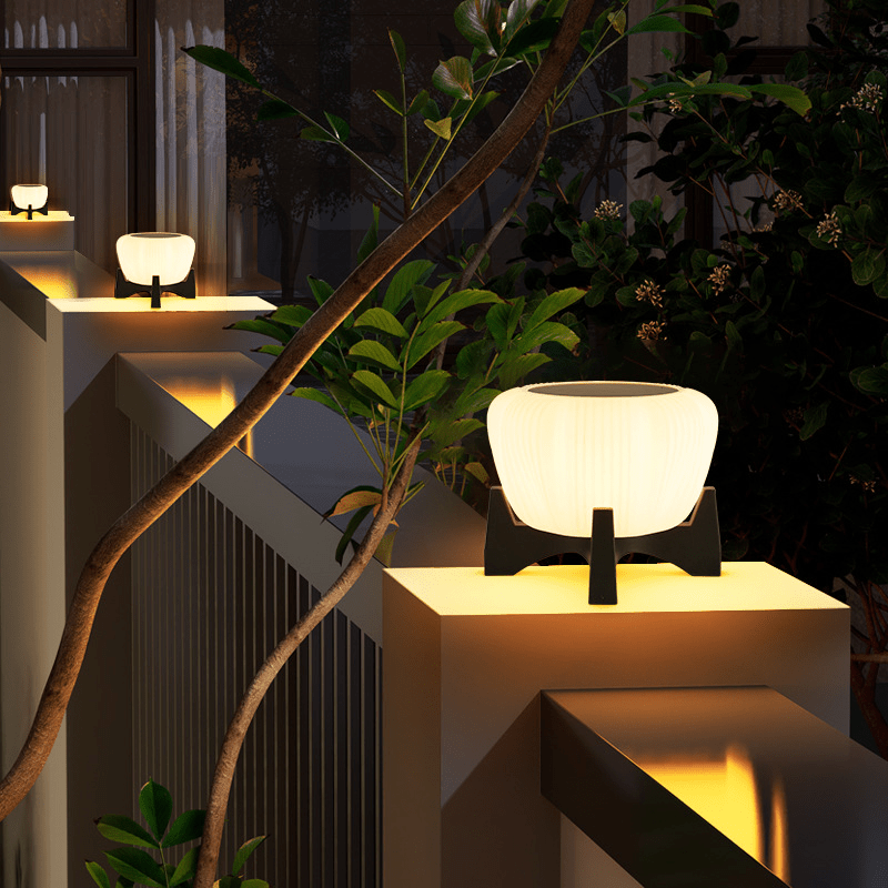 Solar Landing Light – Outdoor LED Pathway Lamp